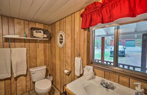 2 Cozy Island Park Cabins with Near the Lake! - Foto 23