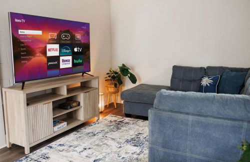 Light & Cozy Oasis with Private Pool and Hot Tub - Foto 22