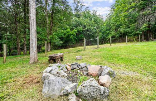 Screened Porch w Swing, Fire Pit, Grill & Deck - Photo 39