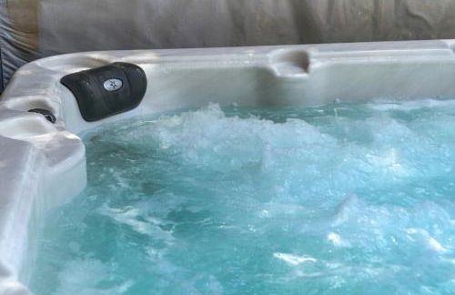 Gorgeous Santa Cruz Villa - Modern Beachside Paradise with NEW Hot Tub & Fast Wi-Fi - Foto 4