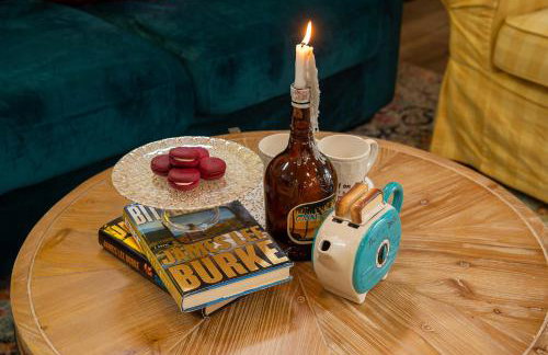 Chateau Royale, Pet Friendly, On Bayou, Downtown! - Foto 10