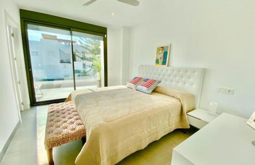 CHALET CON PISCINA PRIVADA EN LA URB. DE PUERTO REY - Foto 6