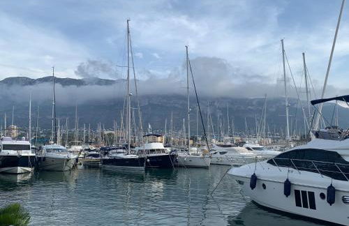 Casa de 2 dormitorios con piscina, 2 terrazas privadas, WIFI, BBQ - Photo 15