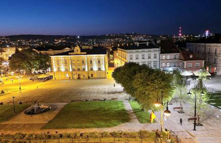 APARTAMENT GRODZKA1, 100 m2 przy przemyskim rynku z widokiem na rynek i panoramę miasta - Foto 23