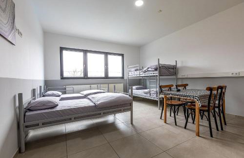 BOARDINGHOUSE KAYSER Günstige Monteursunterkunft, Monteurwohnung in Hanau bei Frankfurt am Main und Aschaffenburg, KOSTENFREIE PARKPLÄTZE! - Foto 11