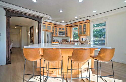 Luxe Getaway with Riverfront Views in Grants Pass! - Foto 8