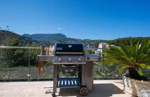 Idyllic 6 bed villa stunning sea view salt pool - Foto 5