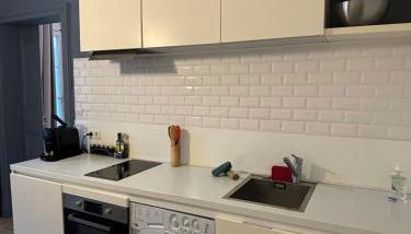 Grand F1 Centre Historique Ecusson 10Min Comédie - Foto 4