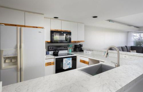 Oceanfront 3 bed 2 bath Condo Pool Pvt Bch Access - Foto 13