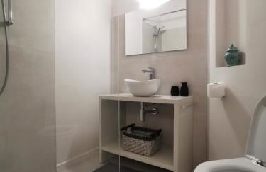 The Orange Flat - Photo 9