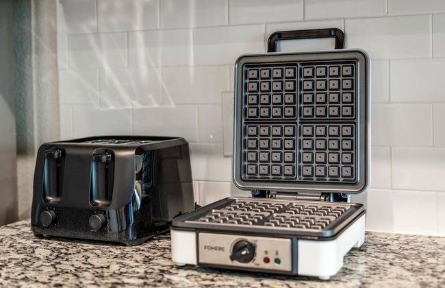 Perfect Home for Families Displaced by Insurance - Foto 30