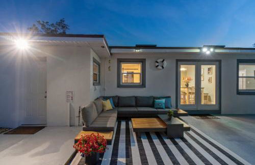 Tropical Retreat with Heated Pool & Firepit - Foto 28