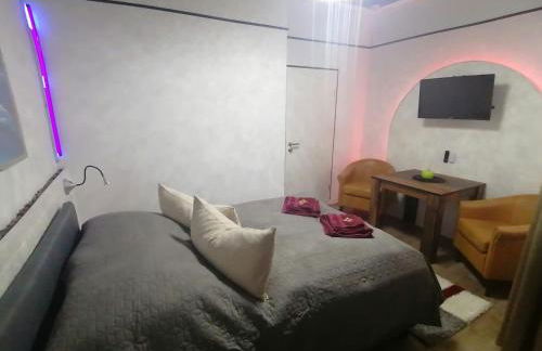 Best-Preis -Gold Suite- mit Netflix, Self-Check-In, eBike Ladestation, Fahrradraum, WLAN, Netflix und Massagesessel - direkt am Elberadweg im Herzen von Wittenberge - Foto 22