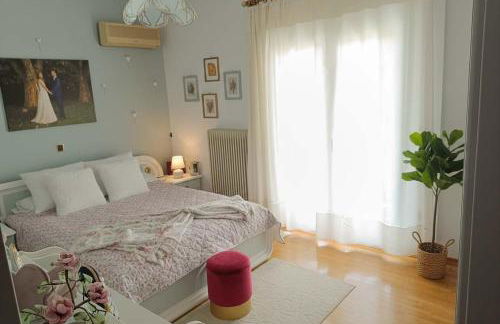 Chalandri Bloom Residence 2BR Sleeps 6 - Foto 1
