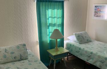 Queen Anne's Revenge at the Beach cottage - Foto 9