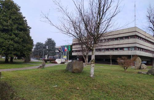 South Milan Family & Business home - Photo 41