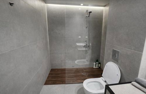 Piraeus Port Luxury Suites No1 - Foto 18