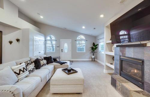 Near Red Rocks Golden Getaway with Deck! - Foto 7