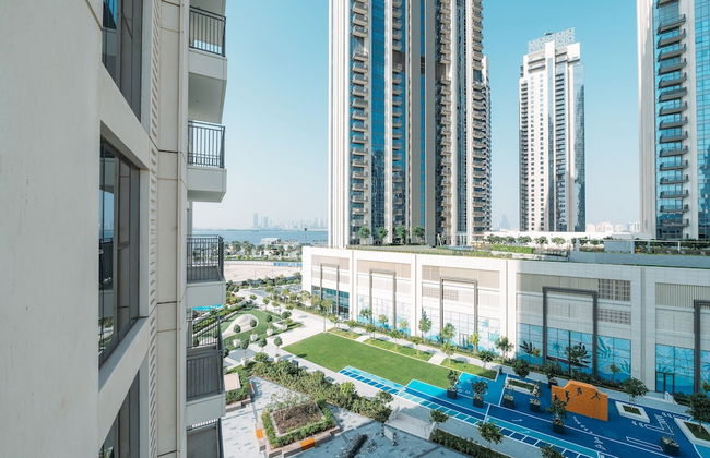 New! Luxurious Stay Dubai Creek Balcony & View - Photo 15