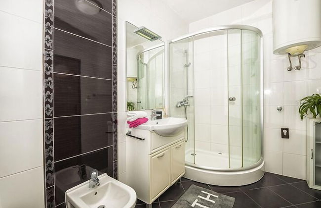 Apartment 1366 - Photo 42