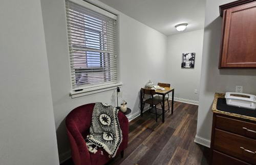 Cozy King Bed Stay at the Historic Inman - 201 - Foto 5