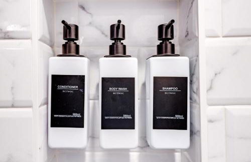 Book Now!- Fenced Yard - BBQ Grill & 4 Tvs -Luxury Getaway -Floyd's Freedom- - Foto 25