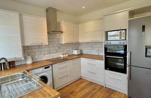 Orchid – 3-Bedroom Home in Filton, Bristol - Foto 3