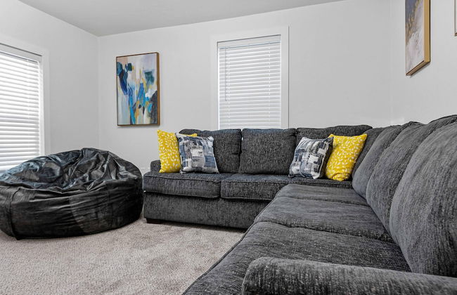 Small Town Retreat- 5br- Movie Theater Room - Foto 34