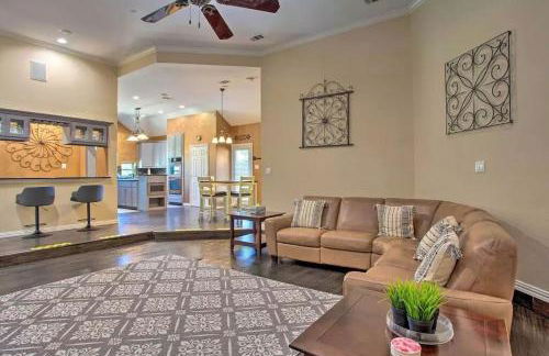 Heated Pool, Pool Table, Hot Tub, Home Theatre, Guest House, Basketball Court, Sleeps-20 - Foto 39