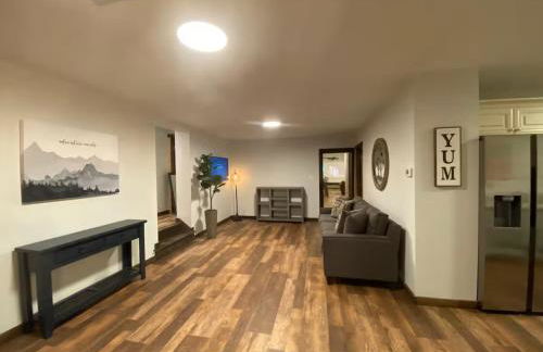 STUNNING RENOVATED 4BR House - Foto 13