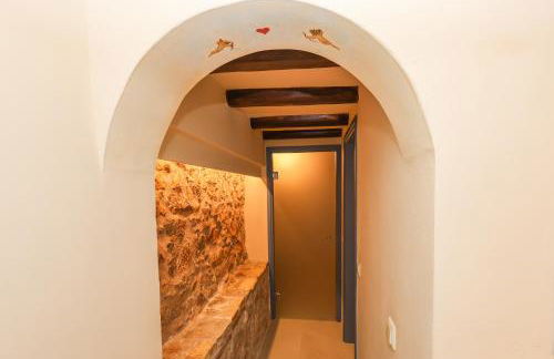 Aeolian Stone Villa - Photo 2
