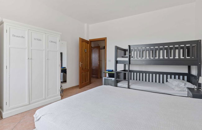 Belvilla by OYO Pool Villa Torre San Giovanni - Foto 3