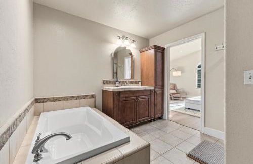 Spacious Cozy and Renovated Mountain Retreat - Foto 36