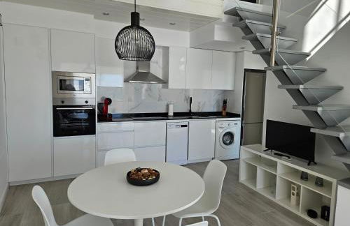 FANTÁSTICO DÚPLEX CON VISTAS IMPRESIONANTES AL MAR - Photo 14