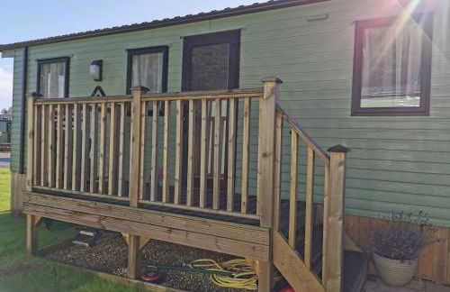 Woofles Luxury Caravan at Knaresborough Lido - Foto 7