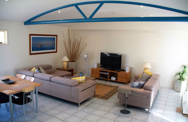 Seafaring at Fingal Bay - Photo 6