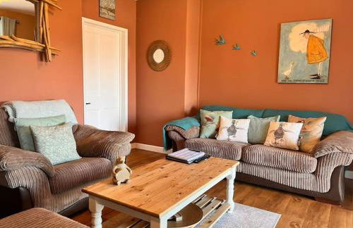 Blue Anchor House - Seaview, Hot Tub Apartments - Photo 16