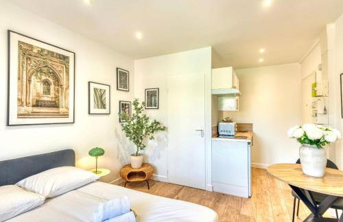 Le Basalte - Lumineux studio - parking privé - wifi - proche métro B - Foto 9