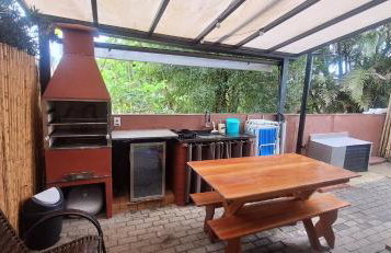 Casa 100m da praia com piscina, ar cond e churrasqueira - Photo 1