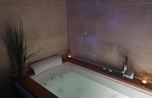 Jacuzzi® - La petite Romantique - FloBNB - Foto 2