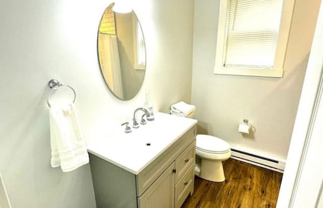 Cozy Unit King bed Laundry - Foto 9