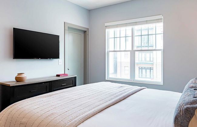 Waverly by Avantstay Nashville-inspired Townhome w/ Luxury Kitchen, Pool Table - Foto 25