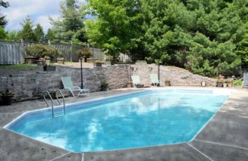 Impressive Cabin with a Pool and Hot Tub Ideal for Weekend Getaways in the Catskills - Foto 34