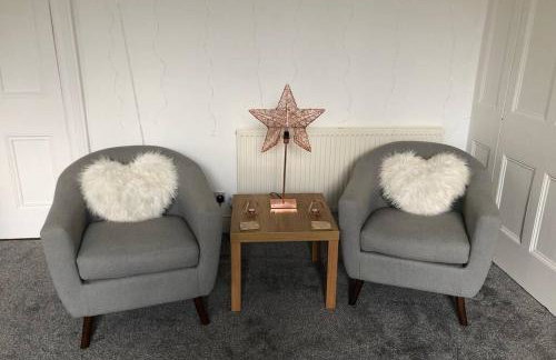 Stunning Bebington Maisonette - large private drive and entrance, good transport links - Foto 4