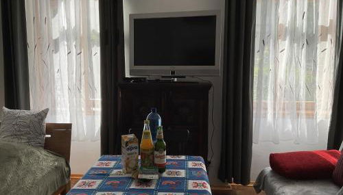 Ferienwohnung von der Herzogshöhe ,WIFI, Netflix, Parkplatz, Kamin, Fussbodenheizung, Thermomix, Babybett - Foto 2