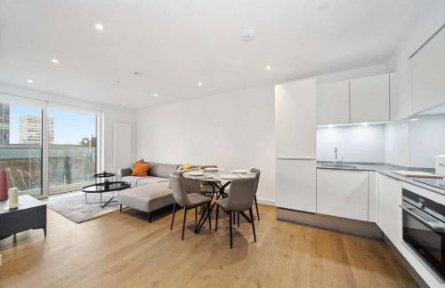 Modern 2-Bedroom Flat near London Bridge - Photo 4