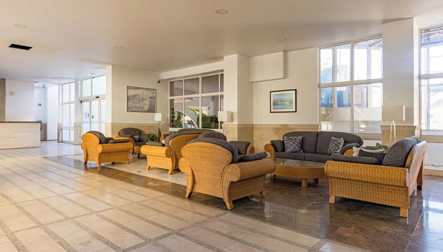 2 Bed-sleeps 4-vilamoura Beach-pool-spa-balcony - Foto 4, Vestíbulo