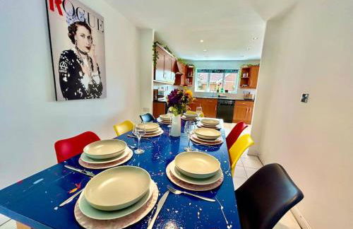 6 Bedroom House - DISC0UNTS - Parking, Contractors, Group, Family - Foto 11