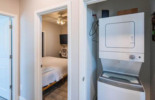 Serene 2BR Home with Premium Beds - Foto 64