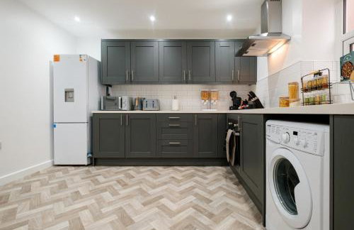 Riya Apartments - Modern & Spacious 6 bed 3 Bath House - Gateshead - Foto 14